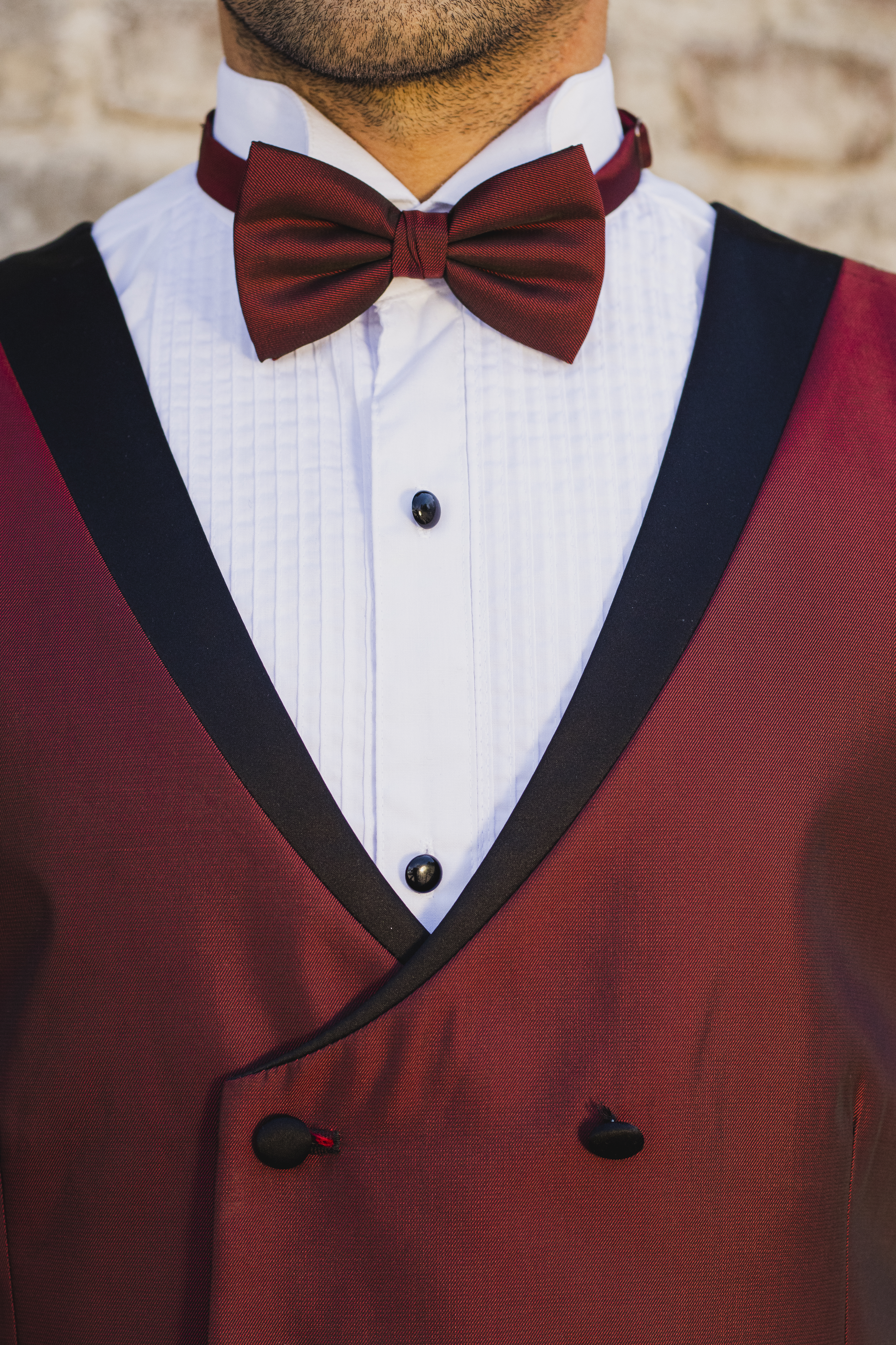 HR Tuxedo — retrato con traje