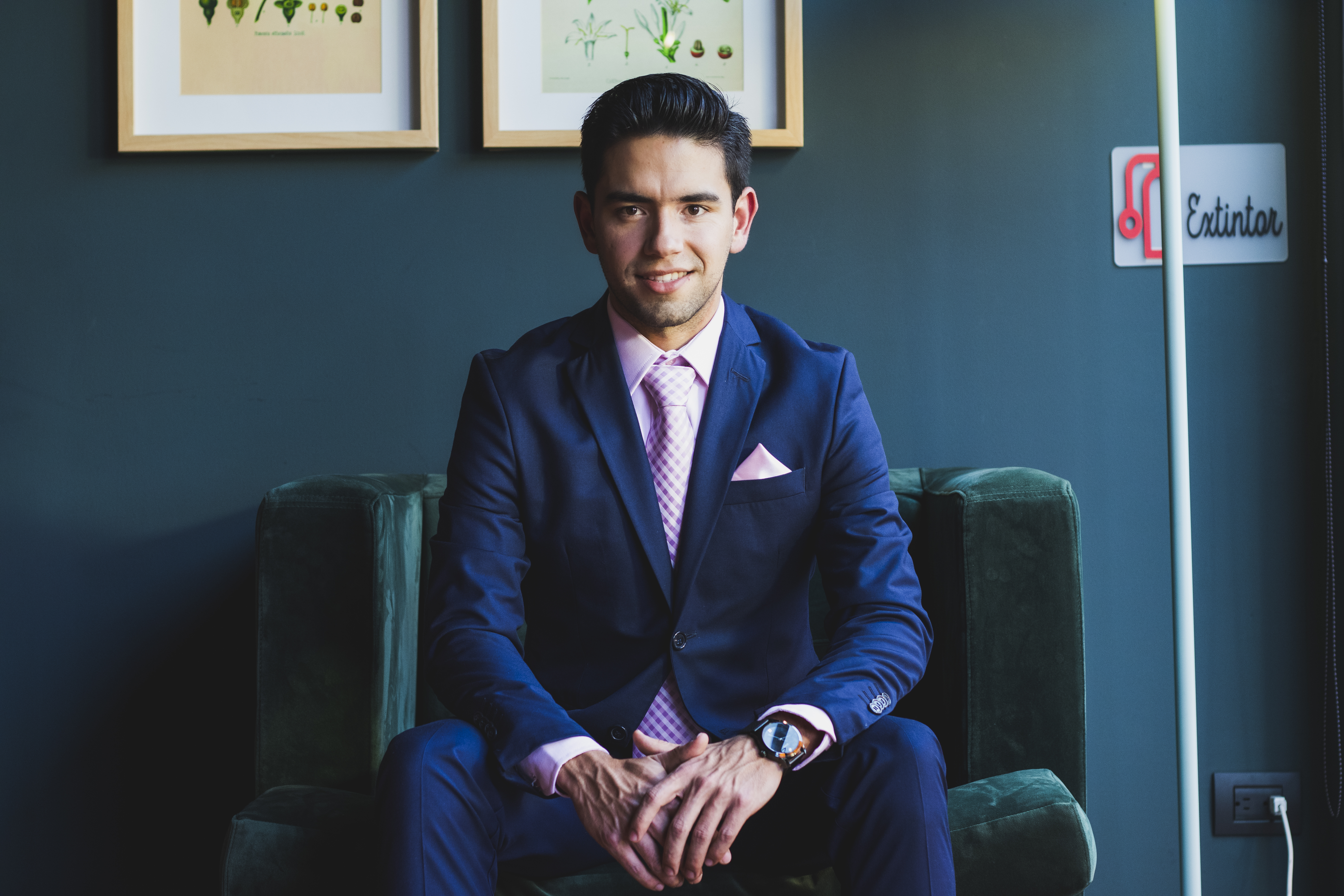 HR Tuxedo — contenido visual
