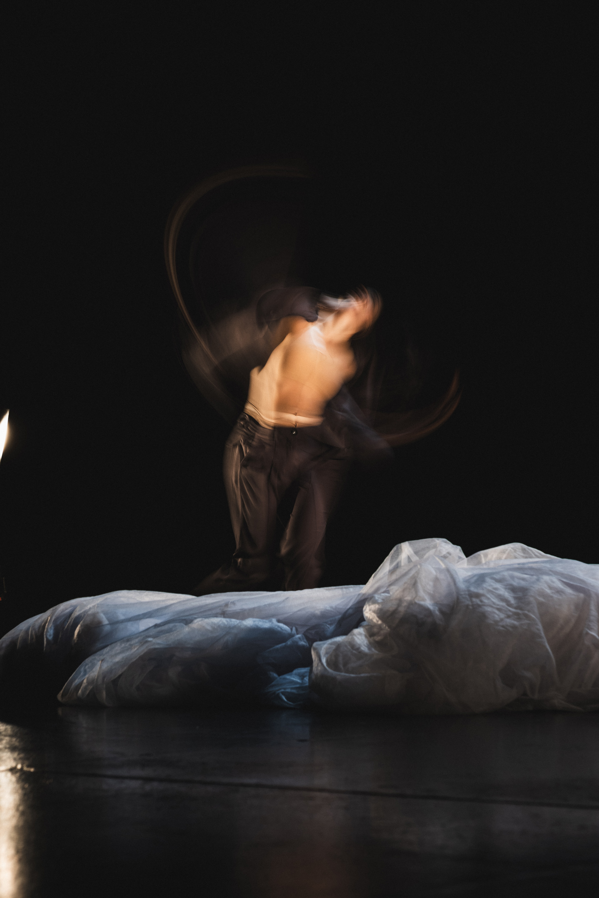 Ruinas — danza contemporánea